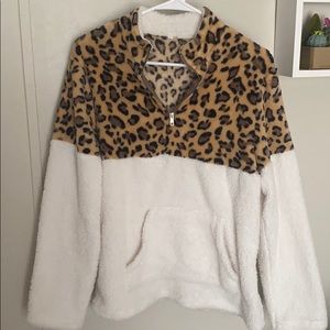 Cute leopard sweatshirt!